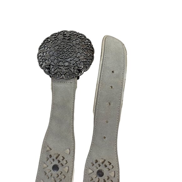 90s Taupe Leather Belt Size S Intricate Laser Cut Out Ornate Silver Buckle VTG - Picture 6 of 14